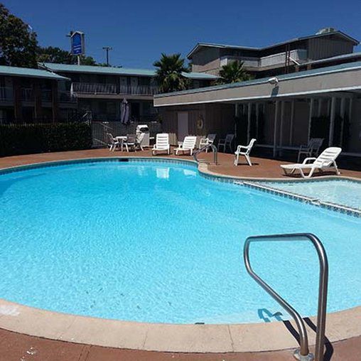 Red Roof Inn Redding Ανέσεις φωτογραφία
